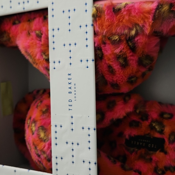 Ted Baker Cross Over Sleepers - Picture 2 of 8